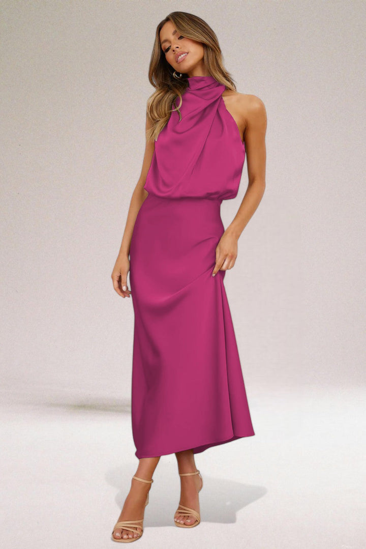 Revia™ | Glamour Jurk met Halterdecolleté en Vloeiende Val